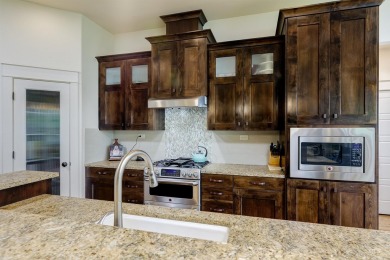 Welcome to 6859 N Topaz Jewel Pl--nestled in the premier golf on SpurWing Country Club in Idaho - for sale on GolfHomes.com, golf home, golf lot