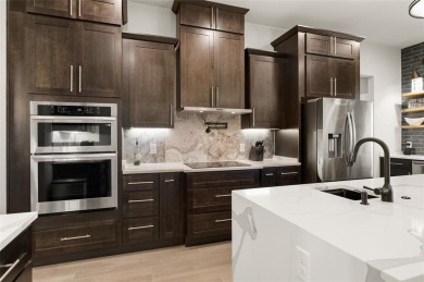 Stunning 2-year-new home in Lone Oak Crossing! This modern on Tanglewood Resort in Texas - for sale on GolfHomes.com, golf home, golf lot