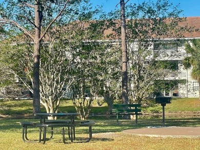 GREAT OPPORTUNITY FOR INVESTORS! This charming 1 -bedroom on Hunters Creek Golf Course in Florida - for sale on GolfHomes.com, golf home, golf lot