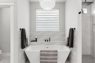 Stunning 2-year-new home in Lone Oak Crossing! This modern on Tanglewood Resort in Texas - for sale on GolfHomes.com, golf home, golf lot