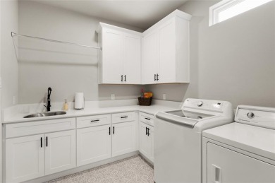 Stunning 2-year-new home in Lone Oak Crossing! This modern on Tanglewood Resort in Texas - for sale on GolfHomes.com, golf home, golf lot
