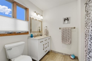 Welcome to carefree, easy-peasy condo living! This beautifully on Brown Deer Golf Club in Iowa - for sale on GolfHomes.com, golf home, golf lot