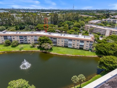 This beautifully updated,  2-bedroom, 2-bathroom condo is on Wynmoor Golf Course in Florida - for sale on GolfHomes.com, golf home, golf lot