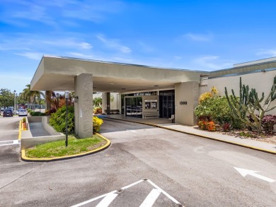 This beautifully updated,  2-bedroom, 2-bathroom condo is on Wynmoor Golf Course in Florida - for sale on GolfHomes.com, golf home, golf lot