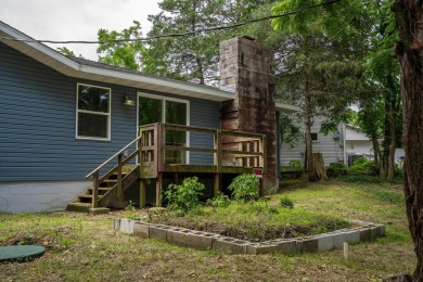 Summer-Ready Lake View Gem!Completely renovated and move-in on Kimberling City Golf Club in Missouri - for sale on GolfHomes.com, golf home, golf lot
