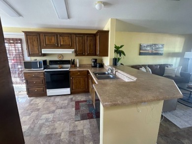 #2 This Beautiful 2 bedroom, 2 bath 1998 Cavco Papago home is on Mountain Brook Golf Club in Arizona - for sale on GolfHomes.com, golf home, golf lot