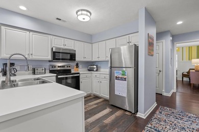 Gorgeous three bedroom, two bathroom condo on the top level with on True Blue Plantation in South Carolina - for sale on GolfHomes.com, golf home, golf lot