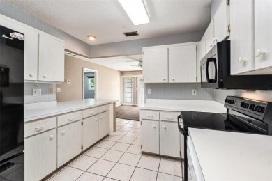 Welcome to the heart of Sun City Center, This beautifully on Sandpiper Golf Club in Florida - for sale on GolfHomes.com, golf home, golf lot