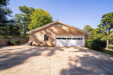 Truly exceptional and totally remodeled home with 2500+ sq. ft on Meadowbrook Country Club in Texas - for sale on GolfHomes.com, golf home, golf lot