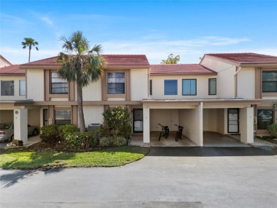 Rare Townhome-Style Condo on Isla Del Sol!
Living on a golf on Isla Del Sol Yacht and Country Club in Florida - for sale on GolfHomes.com, golf home, golf lot