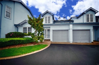 Stunning *Medici Model* Townhouse in The Greens at Half Hollow - on The Greens At Half Hollow in New York - for sale on GolfHomes.com, golf home, golf lot