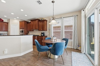 Beautiful maintained Walden floorplan with 2 bedrooms and a on Frisco Lakes Golf Course in Texas - for sale on GolfHomes.com, golf home, golf lot