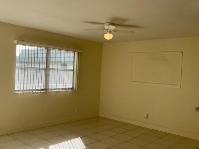 1 bedroom 1 1/2 condo with garden view, brand new microwave and on Kings Point Golf -Flanders Way in Florida - for sale on GolfHomes.com, golf home, golf lot