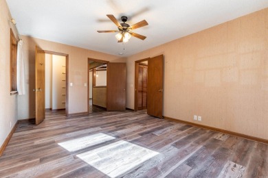 Lots of square footage for the money! West end home near on DeSoto Golf Course in Arkansas - for sale on GolfHomes.com, golf home, golf lot
