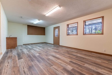 Lots of square footage for the money! West end home near on DeSoto Golf Course in Arkansas - for sale on GolfHomes.com, golf home, golf lot
