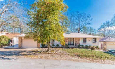Lots of square footage for the money! West end home near on DeSoto Golf Course in Arkansas - for sale on GolfHomes.com, golf home, golf lot