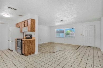 VERY CLEAN & MOVE IN CONDITION! One Or More Photo(s) Are on Brentwood Farms Golf Club in Florida - for sale on GolfHomes.com, golf home, golf lot