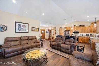 Modern Craftsman-style home offering 1,993 sq ft of single-level on Stoneridge Golf Club in Idaho - for sale on GolfHomes.com, golf home, golf lot