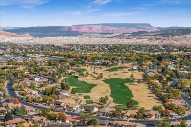 Charming home in Bloomington! This home boasts vaulted ceilings on Bloomington Country Club in Utah - for sale on GolfHomes.com, golf home, golf lot