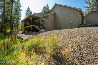 Modern Craftsman-style home offering 1,993 sq ft of single-level on Stoneridge Golf Club in Idaho - for sale on GolfHomes.com, golf home, golf lot