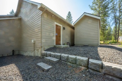 Modern Craftsman-style home offering 1,993 sq ft of single-level on Stoneridge Golf Club in Idaho - for sale on GolfHomes.com, golf home, golf lot