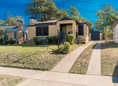 WELCOME TO 1918 BERWICK AVE. - A TIMELESS VINTAGE BRICK COTTAGE on Cedar Crest Golf Course in Texas - for sale on GolfHomes.com, golf home, golf lot