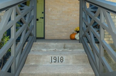 WELCOME TO 1918 BERWICK AVE. - A TIMELESS VINTAGE BRICK COTTAGE on Cedar Crest Golf Course in Texas - for sale on GolfHomes.com, golf home, golf lot