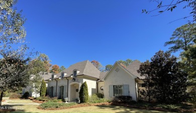 Custom home by renowned Jackson architect. This entertainers on Country Club of Jackson in Mississippi - for sale on GolfHomes.com, golf home, golf lot