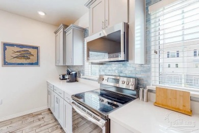 Furnished and move-in ready, this beautifully appointed end-unit on Lost Key Golf Club in Florida - for sale on GolfHomes.com, golf home, golf lot