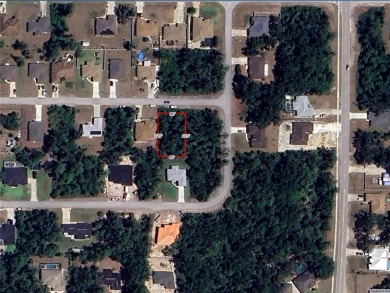 This vacant lot is tucked away in North Port, yet it's just on Bobcat Trail Golf Club in Florida - for sale on GolfHomes.com, golf home, golf lot