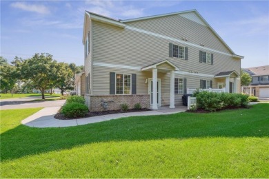 Fantastic end-unit townhome tucked into a prime Blaine location! on TPC of the Twin Cities in Minnesota - for sale on GolfHomes.com, golf home, golf lot