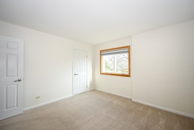Designed like a sprawling ranch home, this 3 bedroom, 2 1/2 bath on Village Links of Glen Ellyn in Illinois - for sale on GolfHomes.com, golf home, golf lot