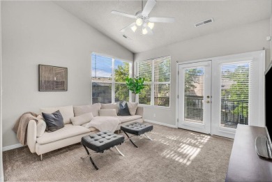 Charming townhouse in the Highlands subdivision. This 2-bedroom on Green Spring Country Club in Utah - for sale on GolfHomes.com, golf home, golf lot