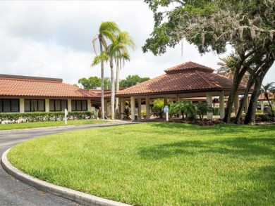 COMPLETELY UPDATED VILLA, LIGHT & BRIGHT, OPEN & AIRY TWO on Palm Aire Country Club of Sarasota in Florida - for sale on GolfHomes.com, golf home, golf lot