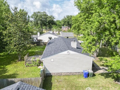 Are you looking for a Move-in ready home in a great on Shadowmoss Plantation Golf Club in South Carolina - for sale on GolfHomes.com, golf home, golf lot