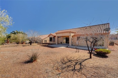 Charming single story home in the resort-style 55+ community of on Highland Falls Golf Club in Nevada - for sale on GolfHomes.com, golf home, golf lot