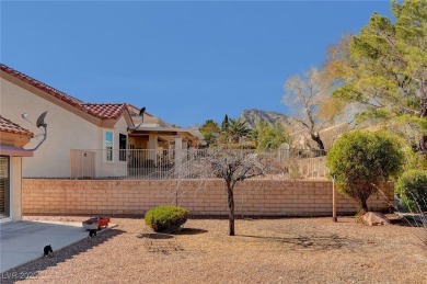 Charming single story home in the resort-style 55+ community of on Highland Falls Golf Club in Nevada - for sale on GolfHomes.com, golf home, golf lot