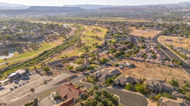 This unattached single family home has GREAT BONES!! From it's on St. George Golf Course in Utah - for sale on GolfHomes.com, golf home, golf lot