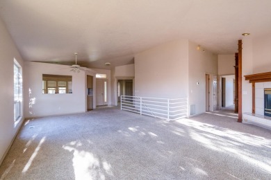 This unattached single family home has GREAT BONES!! From it's on St. George Golf Course in Utah - for sale on GolfHomes.com, golf home, golf lot