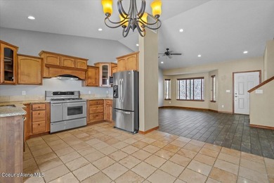 Beautifully maintained 3 bed, 2.5 bath home on the Prairie Falls on Prairie Falls Golf Club in Idaho - for sale on GolfHomes.com, golf home, golf lot