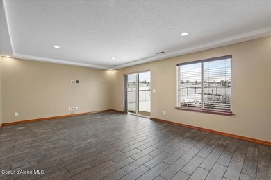 Beautifully maintained 3 bed, 2.5 bath home on the Prairie Falls on Prairie Falls Golf Club in Idaho - for sale on GolfHomes.com, golf home, golf lot