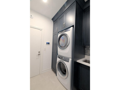 SIGNATURE GOLF MEMBERSHIP! Heritage golf course view from this on Ibis Golf and Country Club in Florida - for sale on GolfHomes.com, golf home, golf lot