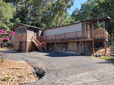 Highly desirable, Pine Point subdivision, near Buchanan Resort on Tennessean Golf Club in Tennessee - for sale on GolfHomes.com, golf home, golf lot