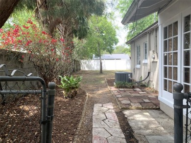 COLLEGE PARK -Located in the heart of COLLEGE PARK'S vibrant on Dubsdread Golf Course in Florida - for sale on GolfHomes.com, golf home, golf lot