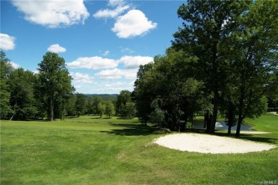 Immaculate One Level Guilford Unit in sought after Heritage on Somers Pointe Golf Club - West Hill in New York - for sale on GolfHomes.com, golf home, golf lot