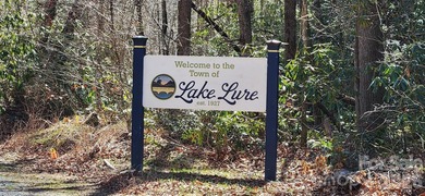 Welcome to this hidden gem in the Lake Lure, NC Mountains! Lot on Rumbling Bald Resort on Lake Lure in North Carolina - for sale on GolfHomes.com, golf home, golf lot