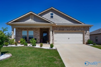 CORNER LOT! This 4 bedroom 3 bath home located in the beautiful on Canebrake Golf Club in Alabama - for sale on GolfHomes.com, golf home, golf lot