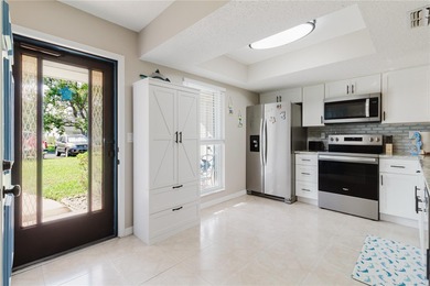 This Beautifully Decorated and Fully Updated 2 Bedroom 2 Bath on Beacon Woods Golf Club in Florida - for sale on GolfHomes.com, golf home, golf lot