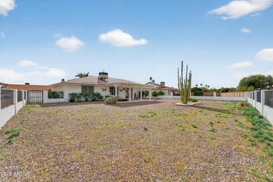 Experience the charm of this beautiful 2 bed, 2 bath home in Sun on Pebblebrook Golf Course in Arizona - for sale on GolfHomes.com, golf home, golf lot