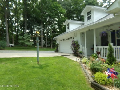 Fantastic One Owner home! Lake Tansi home on 2 combined lots! on Lake Tansi Village Country Club in Tennessee - for sale on GolfHomes.com, golf home, golf lot